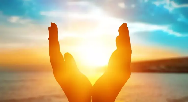 le soleil entre ses mains